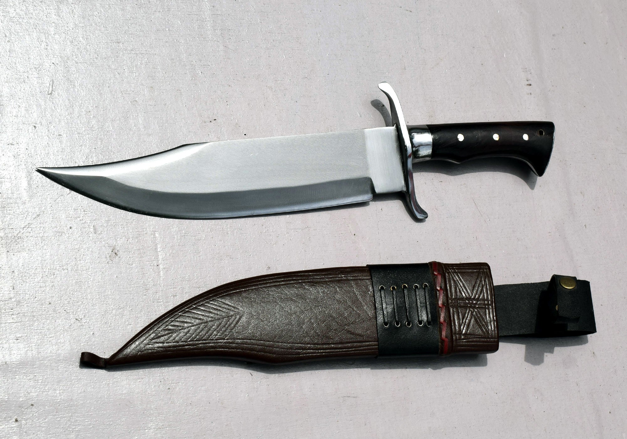 Handmade Nepali Bowie knife blade spine showing 6-7mm thickness, hand-forged in Kathmandu