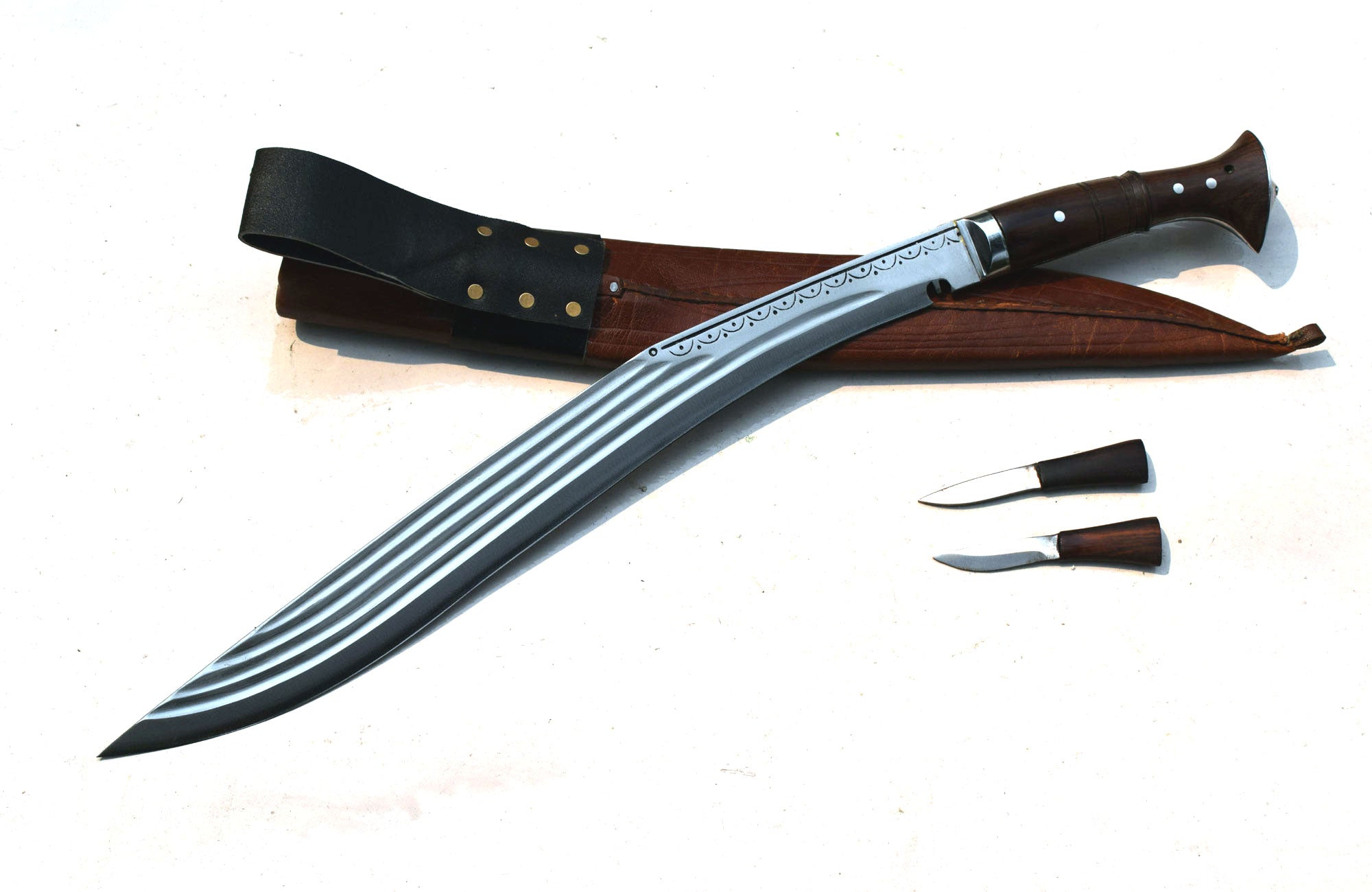 Sirupate Kukri 18 inch full tang blade with fullers, black leather sheath and Karda Chakmak utility knives – Grace Kukri House
