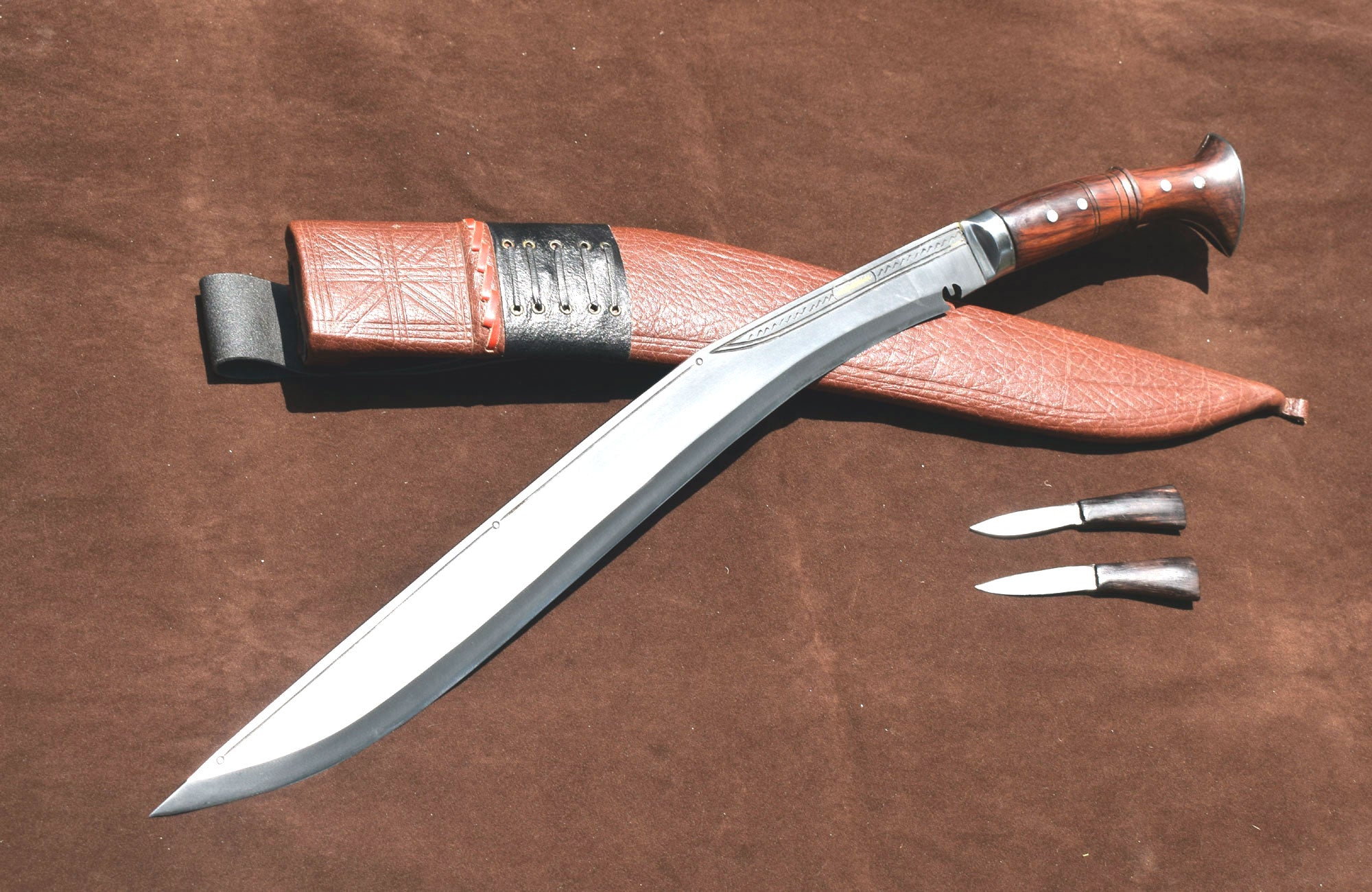 18.5 inch Sirupate Kukri Knife full tang – side view showing blade profile and rosewood handle – Grace Kukri House