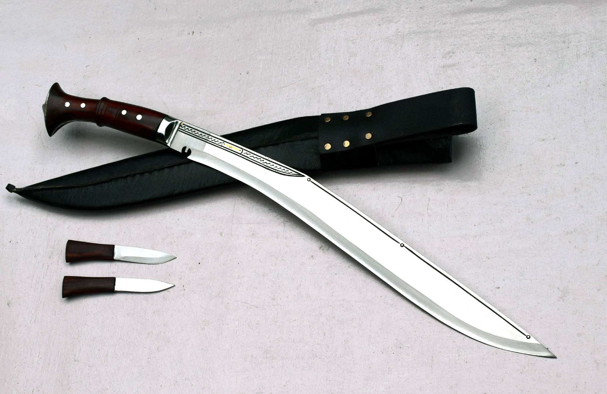 Sirupate Kukri knife with black cottonwood sheath wrapped in black leather – handmade in Nepal