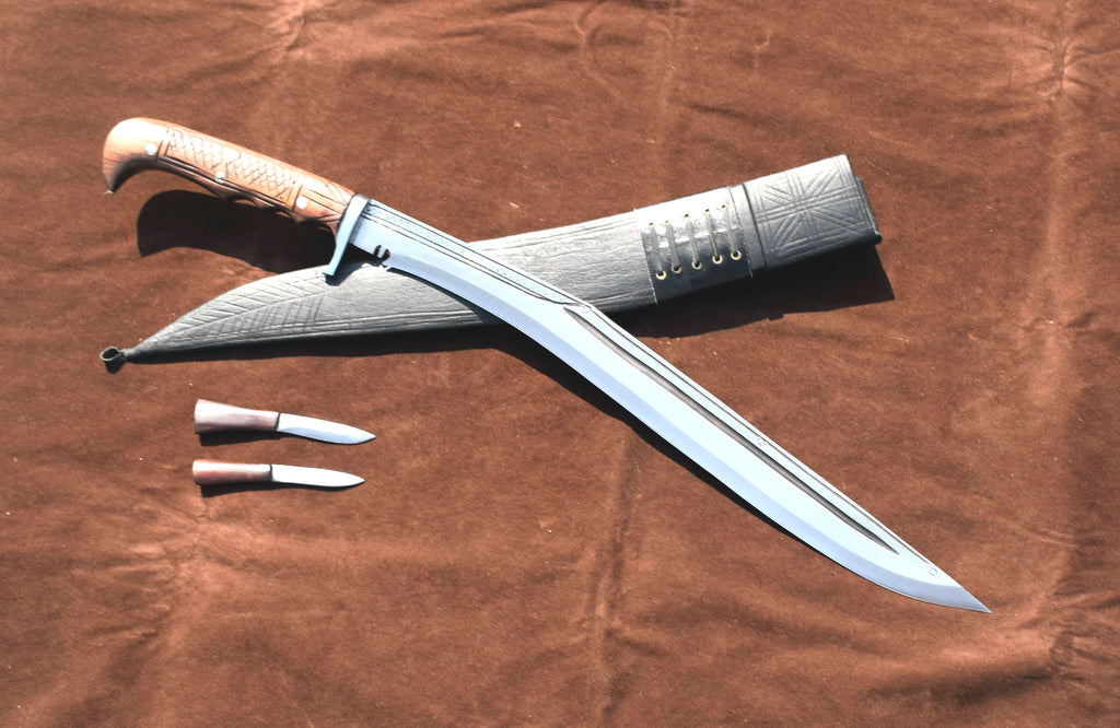 Handmade Nepalese Sirupate Full Tang Kukri 18 inch – 7 inch rosewood handle – black sheath – side view – Grace Kukri House Nepal