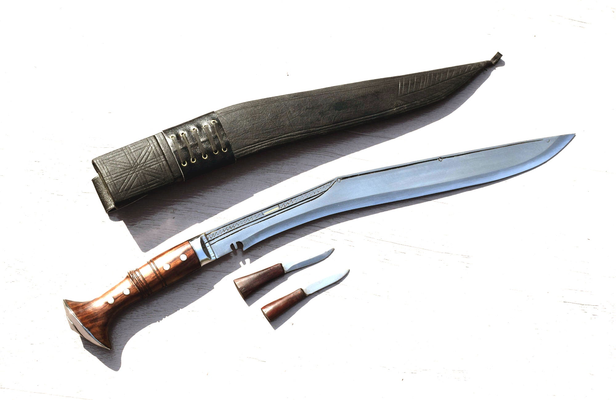 Handmade Nepalese - Traditional Kukri Knife – Sirupate Full Tang – 18" Blade – Rosewood Handle – Black Sheath