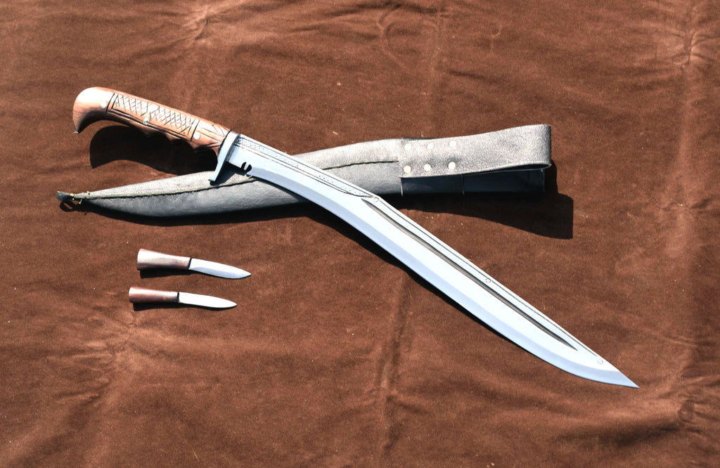 Handmade Nepalese Sirupate Full Tang Kukri 18 inch – 7 inch rosewood handle close-up – full tang construction – Grace Kukri House Nepal