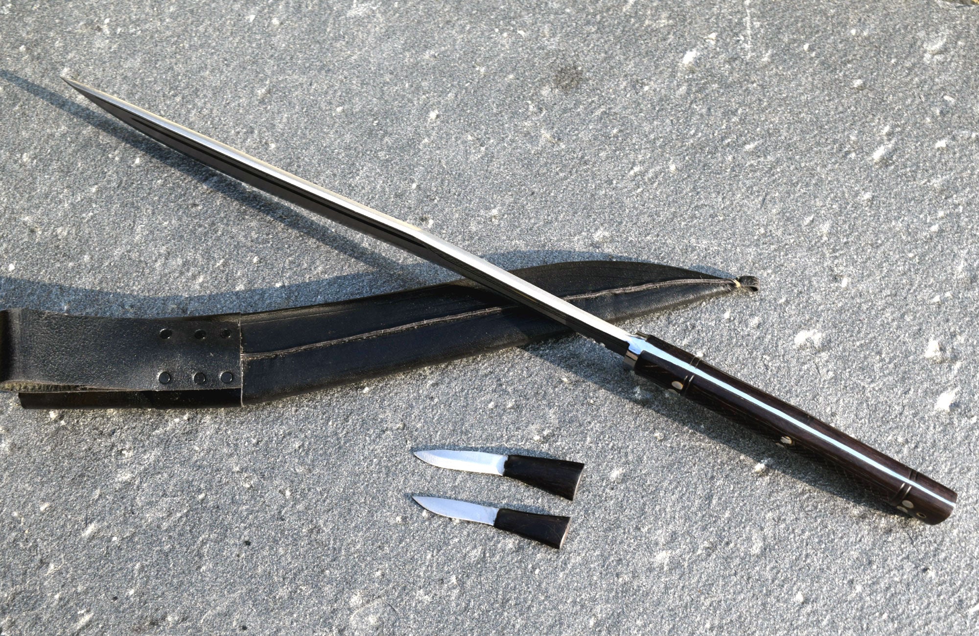 Handmade Nepalese - Traditional Kukri Knife – (Siru Sword) Sirupate Full Tang – 18" Blade – Rosewood Handle – Black Sheath.