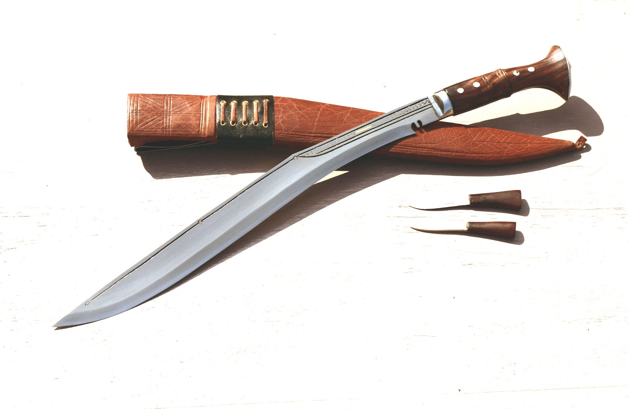 Handmade Nepalese Traditional Kukri Knife – Sirupate Full Tang – 18" Blade – Rosewood Handle – Brown Sheath.