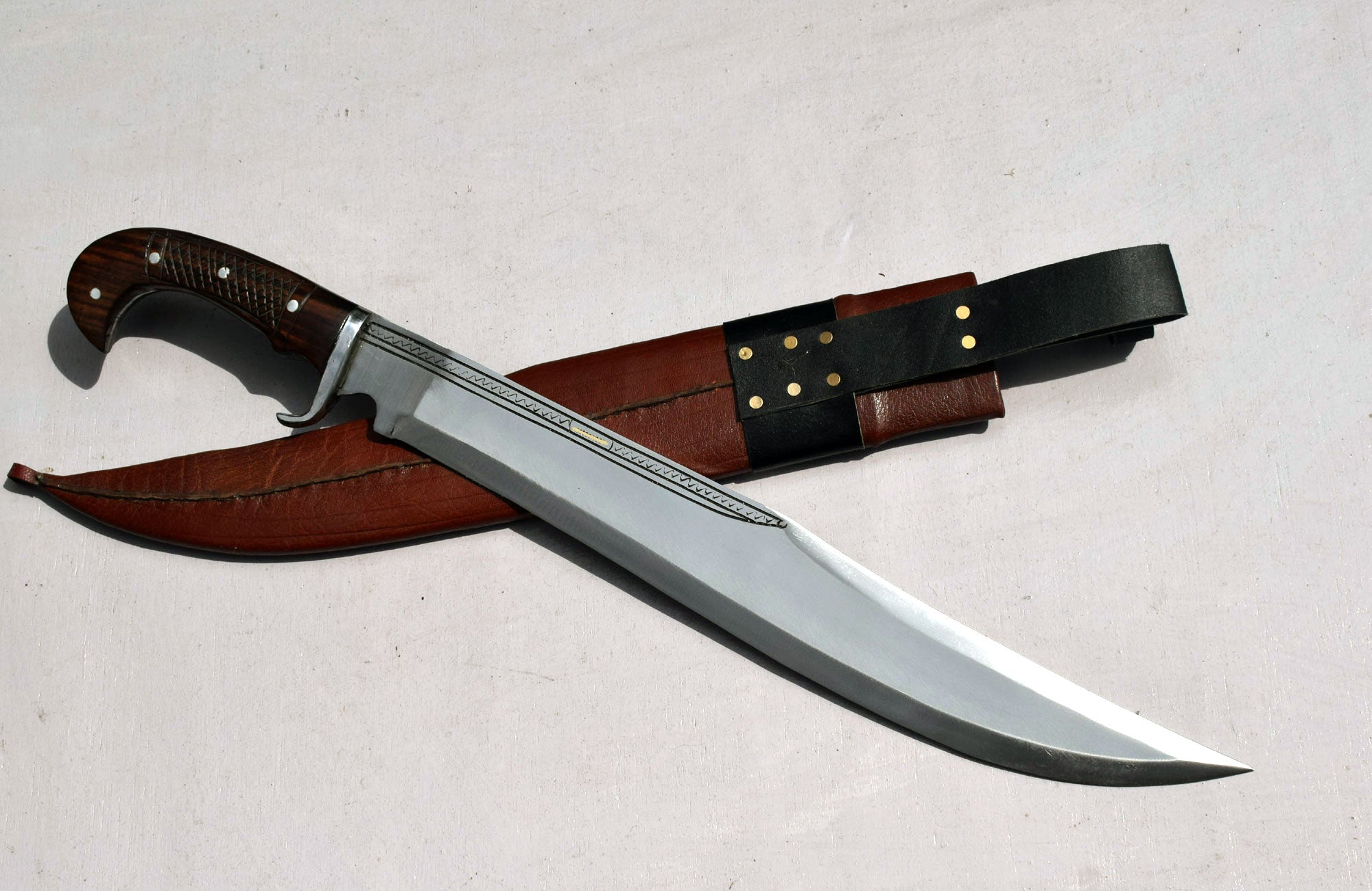 Full tang kukri machete 20 inch – blade belly showing 63mm width and sharp edge