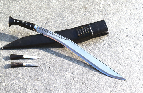 Handmade Nepalese Sirupate Full Tang Kukri 18 inch – Buffalo Horn Handle – Black Sheath – front view